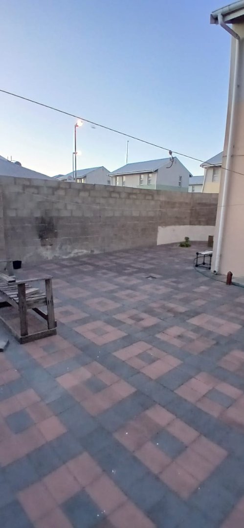 2 Bedroom Property for Sale in Harmony Village Western Cape